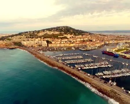 - Coeur De Et Halles Sete